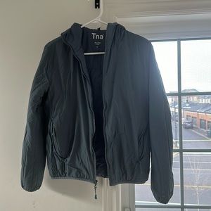 SLATE BLUE LIGHTHWEIGHT PACKABLE PILLOW ARITZIA BOMBER